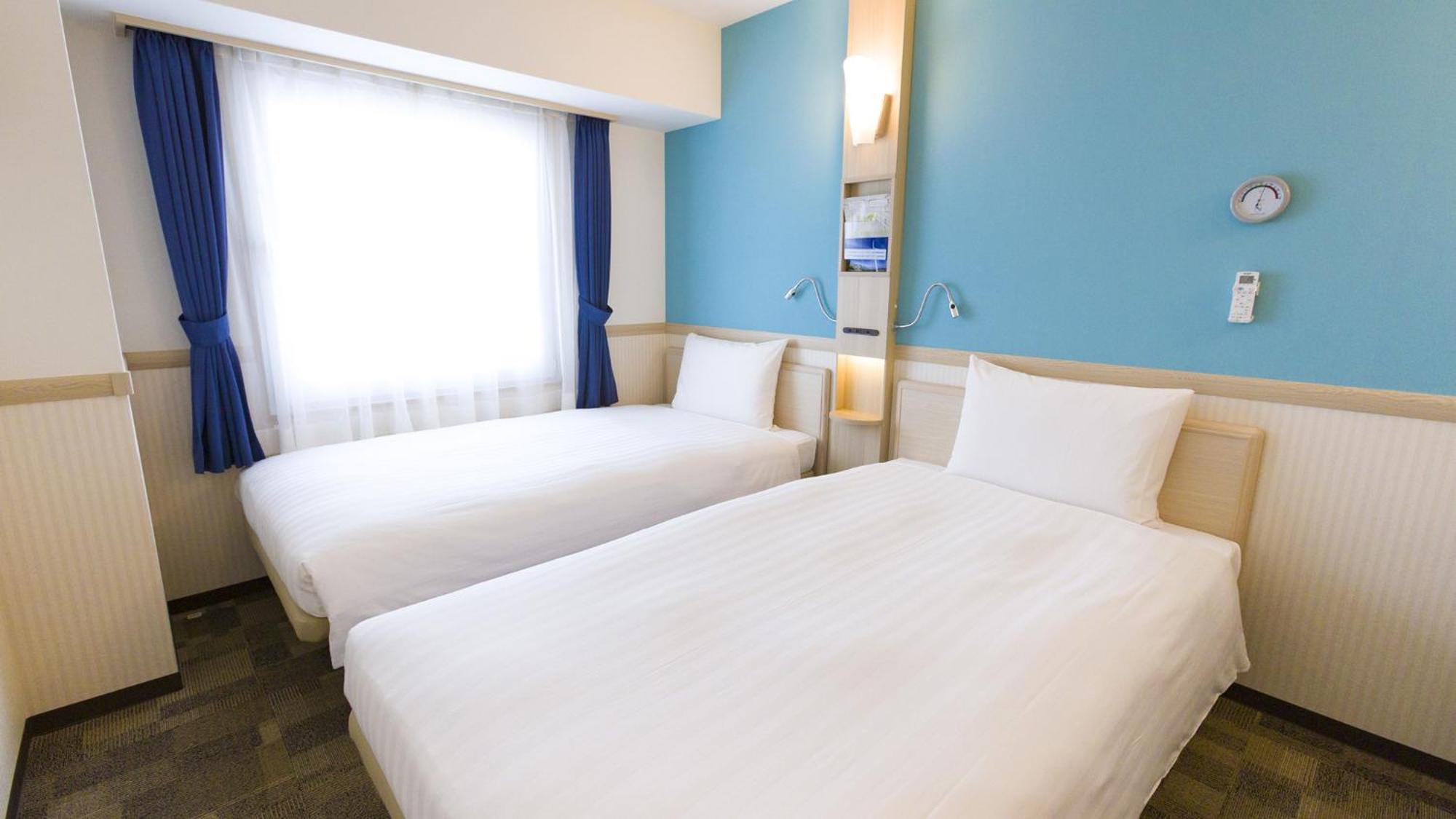 Toyoko Inn Odawara Eki Higashi Guchi חדר תמונה